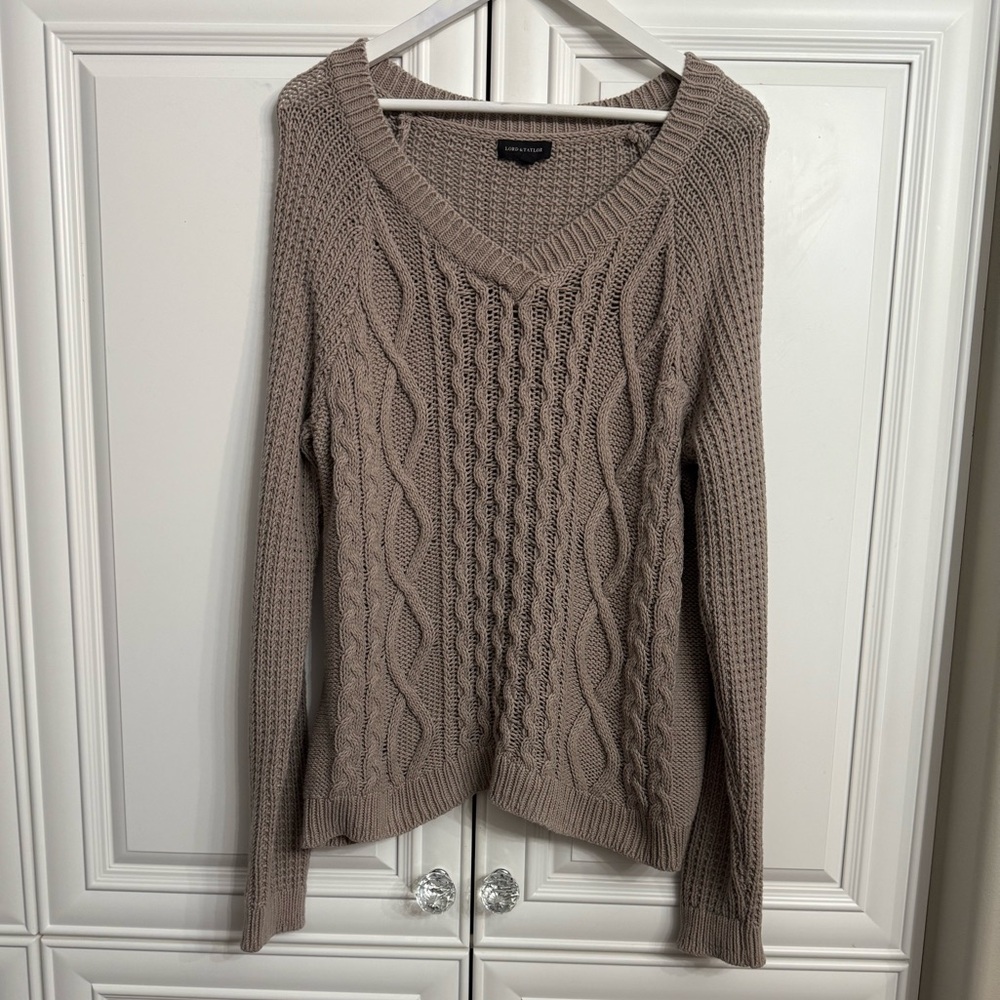 Lord & Taylor Women Large Taupe V-Neck Cotton Blend Fisherman Cable Knit Sweater